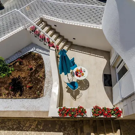 Summer Wave Apartment *